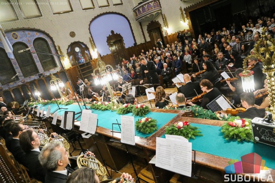 Novogodišnja čarolija Subotičkog simfonijskog orkestra