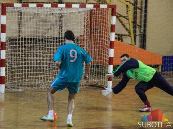 Poznati učesnici osmine finala 41. Novogodišnjeg turnira u malom fudbalu