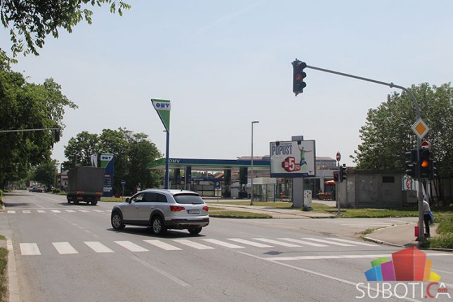 Počelo uvođenje trepćućeg zelenog svetla na semaforima