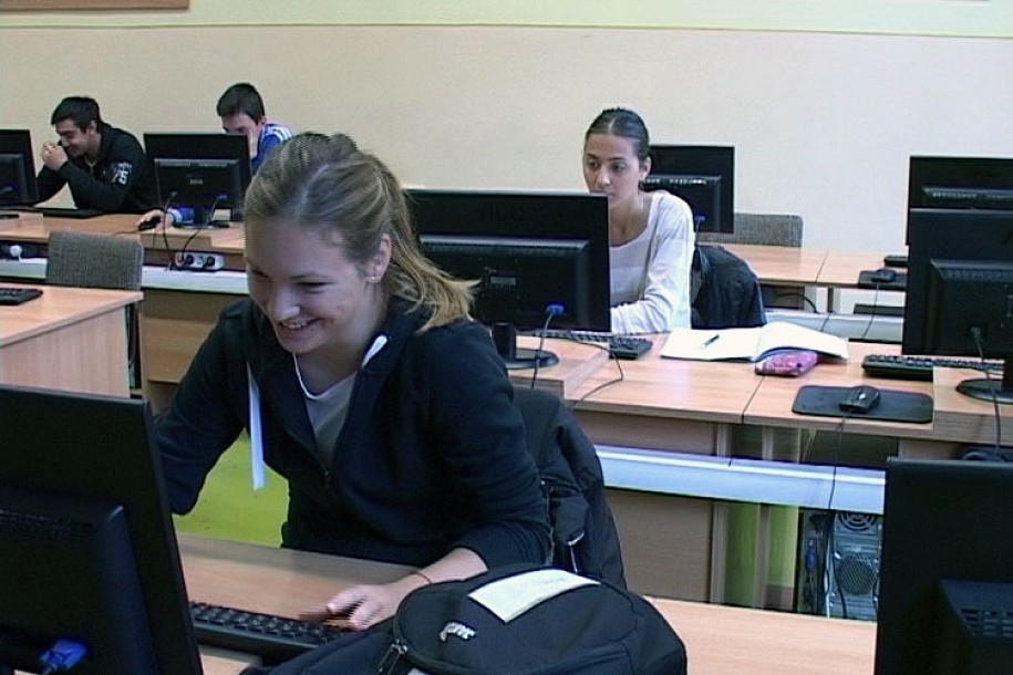 Štrajk prosvetara uz minimum procesa rada