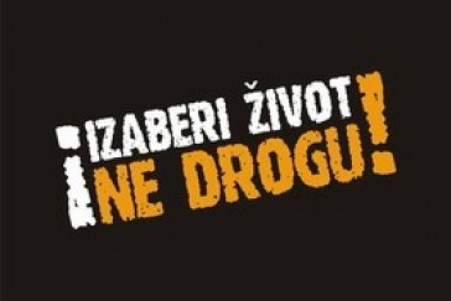 Droga u školama