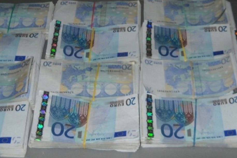 Sprečeno nedozvoljeno iznošenje 40.000 evra