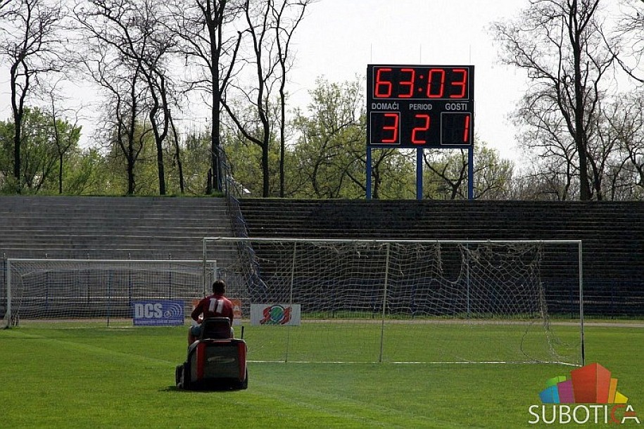 Pušten u rad novi semafor na Gradskom stadionu