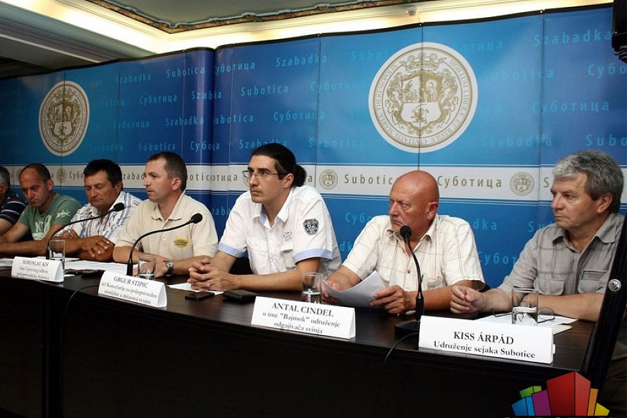 Poljoprivrednici prete blokadom puteva