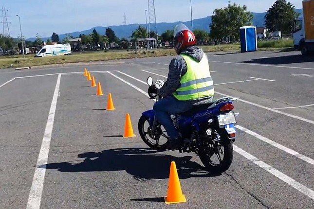 U toku prijave za trening bezbedne vožnje za motocikliste-mopediste