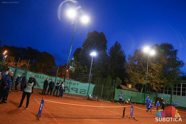 Zasijali teniski tereni u Dudovoj šumi
