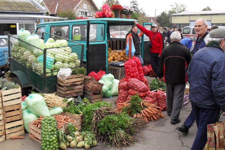 Humanitarni vašar zimnice na Kvantaškoj pijaci