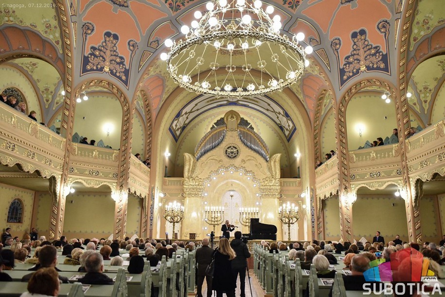 Sećanje na žrtve Holokausta - Javni školski čas u Sinagogi, nastupaju đaci i profesori Muzičke škole