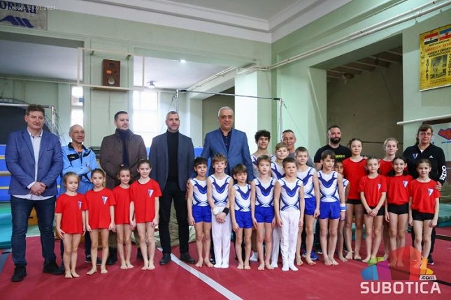 Gimnastička dvorana u Sokolskom domu dobila novu opremu