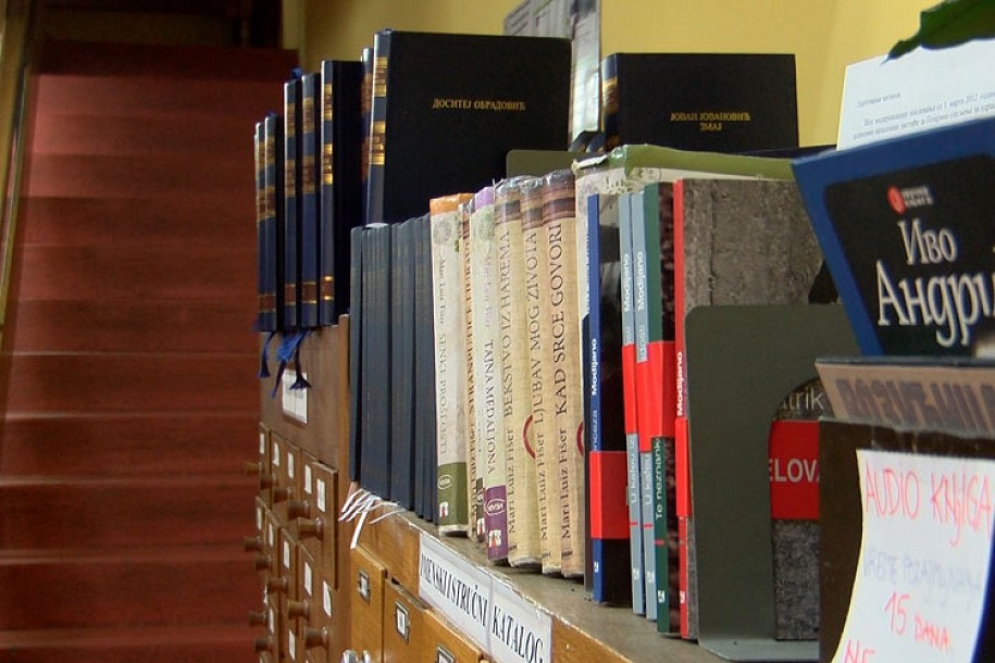 Hladni zimski dani idealni za čitanje romana