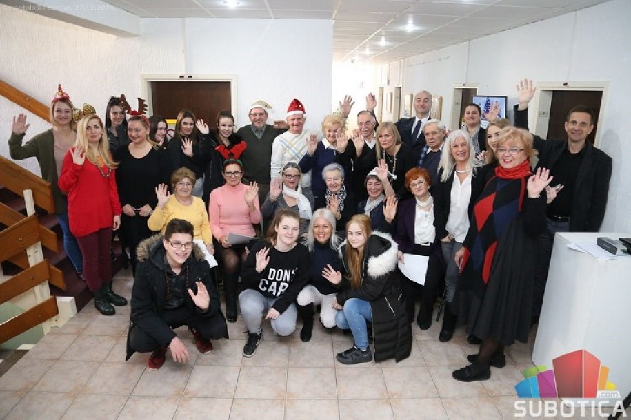 Otvorena izložba korisnika Gerontološkog centra "Naš crno beli svet u boji No. 1"