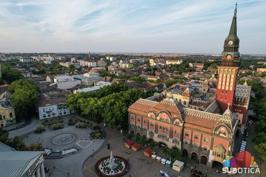 Koalicija "Subotica protiv nasilja": Netransparentan proces odabira izvođača i finansiranja koncerta povodom Dana grada