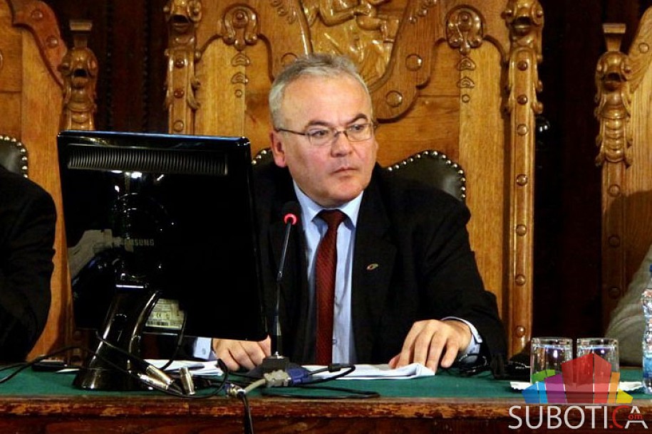 Subotici sleduje koaliciono "prestrojavanje"?