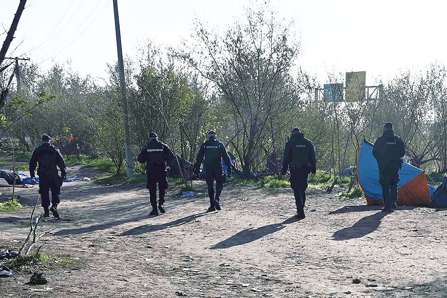 U jučerašnjoj akciji policije 113 migranata iz šume prebačeno u Prihvatni centar
