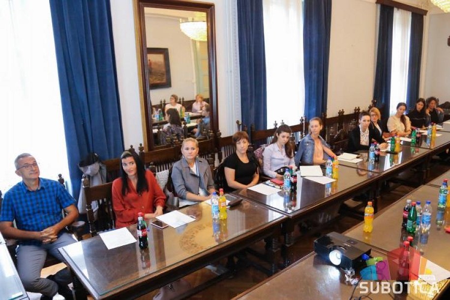 Centar za porodični smeštaj i usvojenje predstavio svoju delatnost