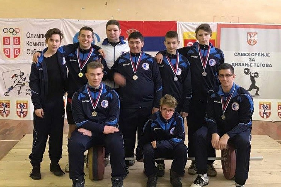 Šest medalja mladih dizača tegova na Svetosavskom turniru u Inđiji