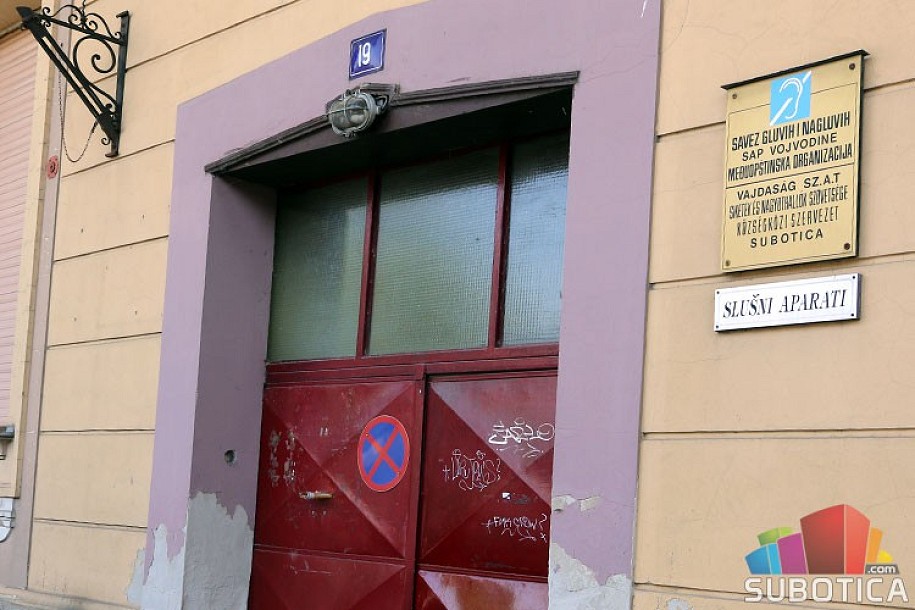 Gluve i nagluve osobe imaju iste potrebe kao i svi