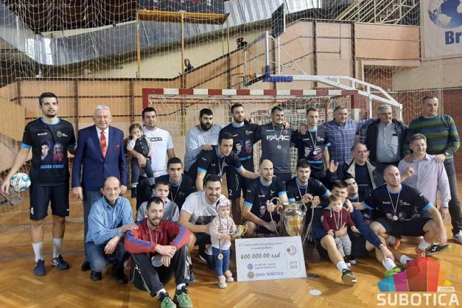 Mali fudbal: "Šeki enterijeri Real impeks" pobednik 47. Novogodišnjeg turnira