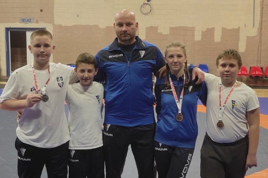 Rvanje: Četiri medalje za Spartak na Prvenstvu Srbije