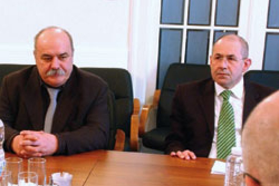 Ispale prve cigle iz zida