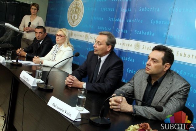 Potpisani ugovori o radnom angažovanju primalaca socijalne pomoći