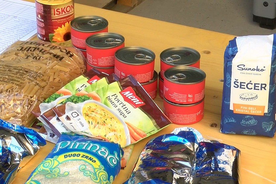 Crveni krst prošle godine pripremio više od 250 hiljada kuvanih obroka i podelio 20 tona garderobe