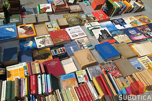 Stareška pijaca na Buvljaku