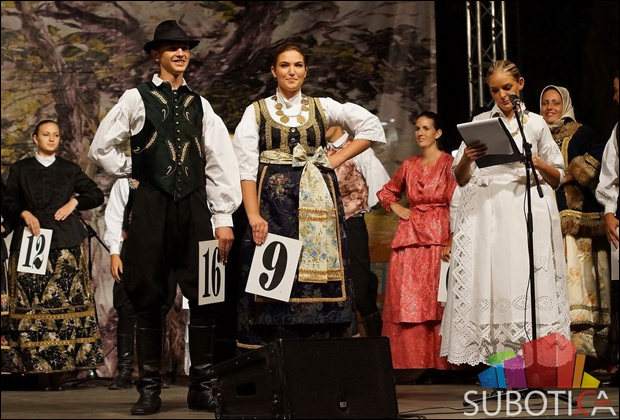 Tamburaško veče i bunjevačke nošnje na Trgu