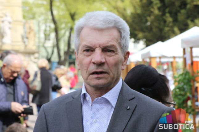 "Procvetao" mali trg