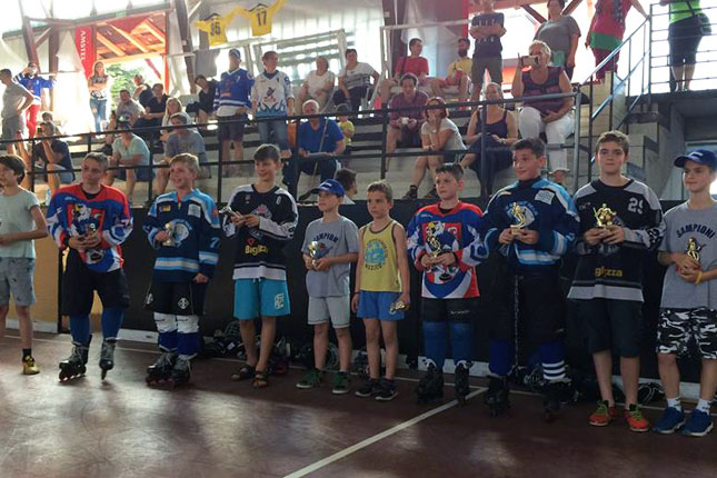 Spartakovi hokejaši na rolerima (U12) prvaci Srbije
