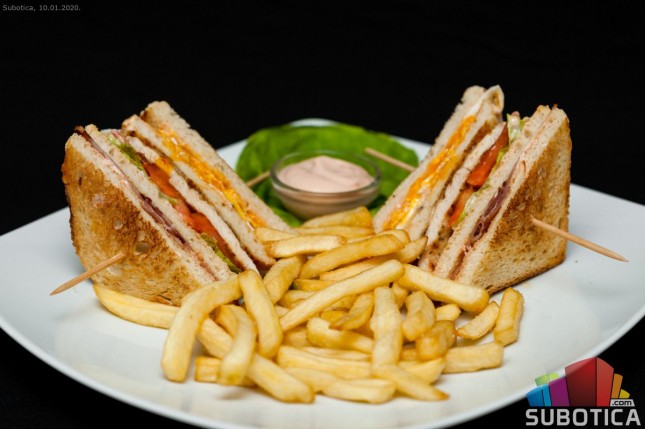 Otvoren "Padrino pub"