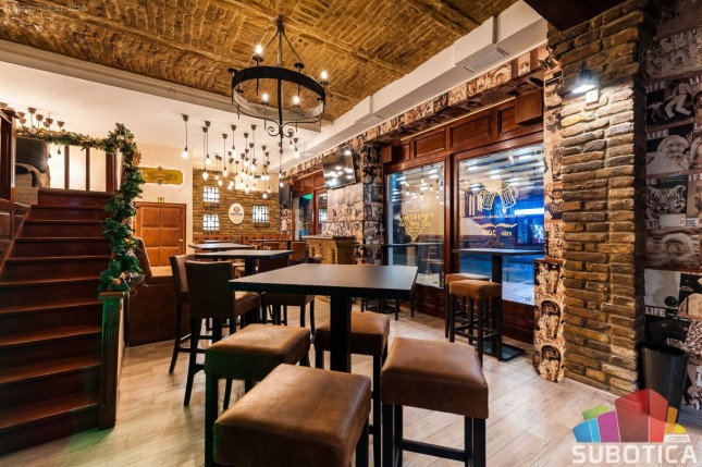 Otvoren "Padrino pub"