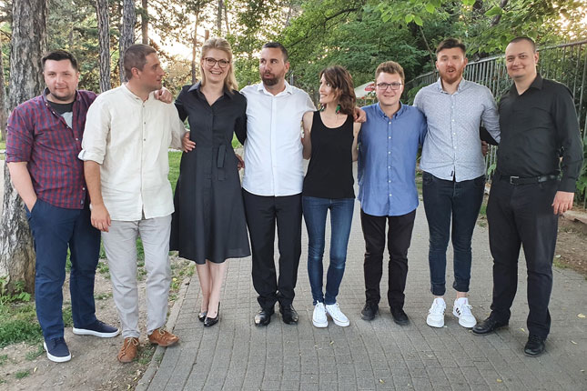 Grupa „Iskon“ dve decenije baštinari izvornu muziku Balkana, sutra nastupa na Letnjoj pozornici