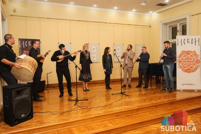 Grupa „Iskon“ dve decenije baštinari izvornu muziku Balkana, sutra nastupa na Letnjoj pozornici