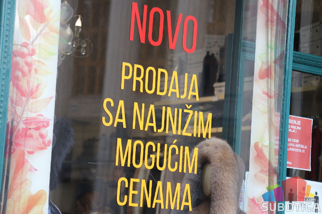 I sniženu robu malo ko kupuje