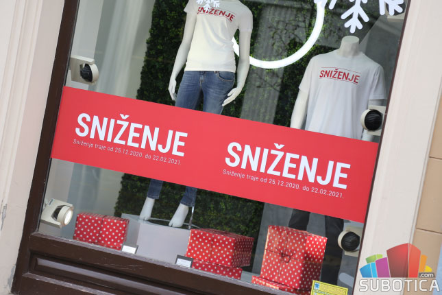 I sniženu robu malo ko kupuje