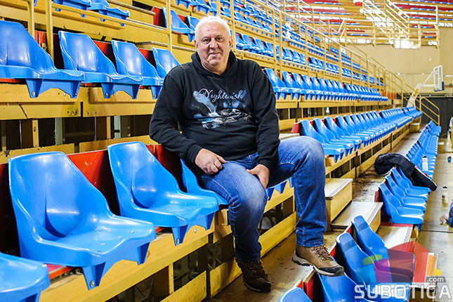 SUgrađani: Tibor Cindrić - "Kada počnu da sviraju, zatvaram oči i pevam dok treba!"