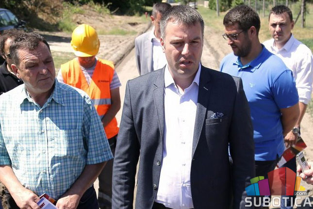 Završni radovi na cementnoj stabilizaciji atarskih puteva