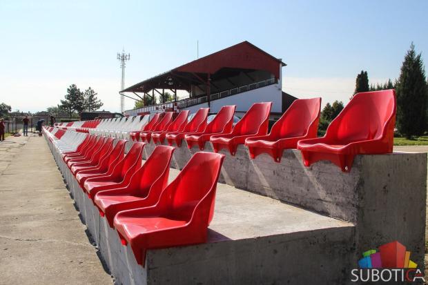 Počelo postavljanje novog semafora na stadionu FK "Bačka 1901"