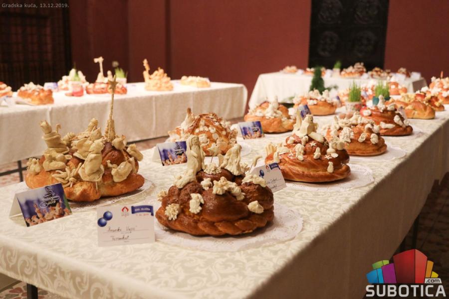 Božićni duh u Gradskoj kući: Izložba božićnjaka od 5. do 12. decembra