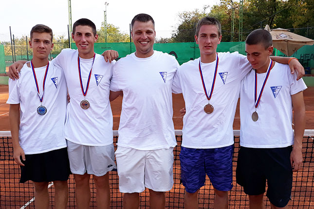 Tenis: Juniorke Spartaka državne prvakinje, juniori viceprvaci