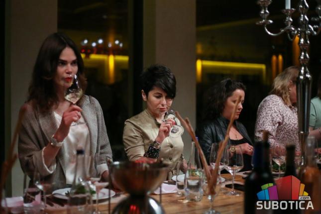 Grupa turista iz Rusije posetila Vinariju „Zvonko Bogdan“