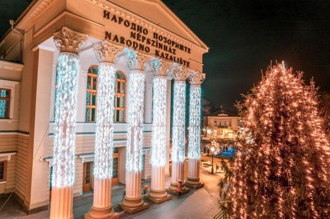 Subotica zablistala novogodišnjim sjajem