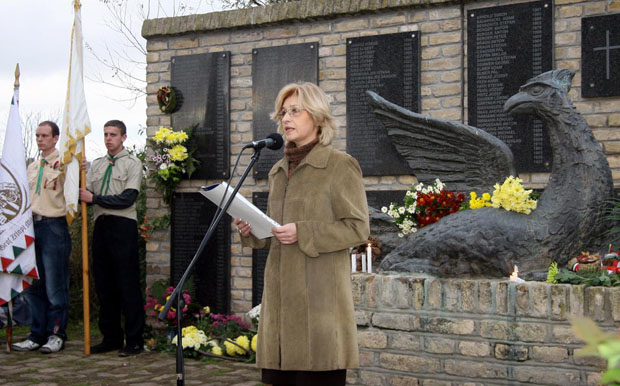 "Ptica slomljenih krila" - Odavanje počasti pogubljenima