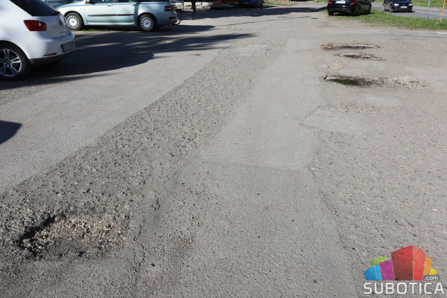 Uređenje parkinga kod Hale sportova konačno došlo na red