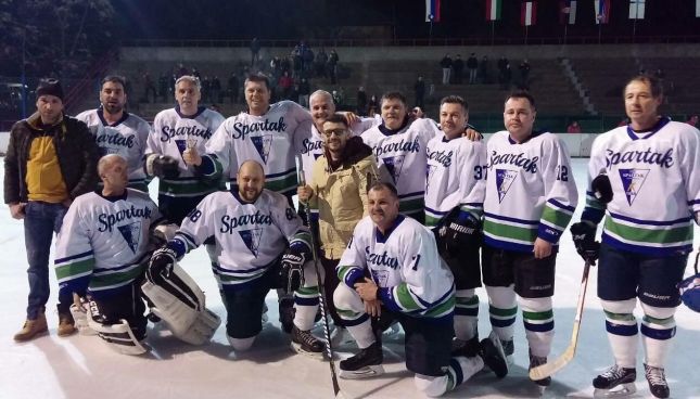 Hokej: Slovenci odbranili tron na turniru veterana "Winter Classic 2018"