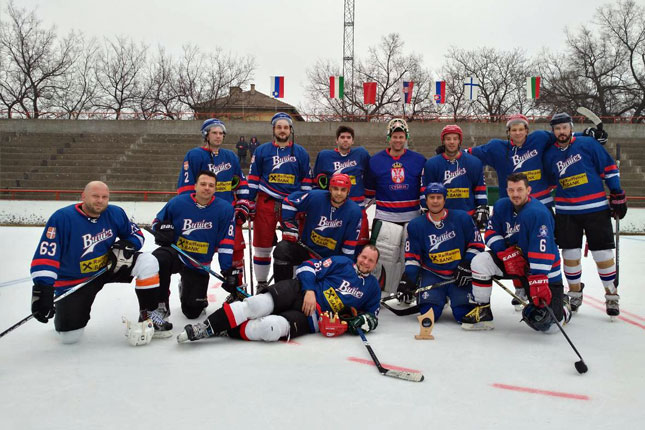 Hokej: Slovenci odbranili tron na turniru veterana "Winter Classic 2018"