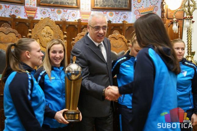 Uručena priznanja najboljim sportistima Subotice u 2021. godini