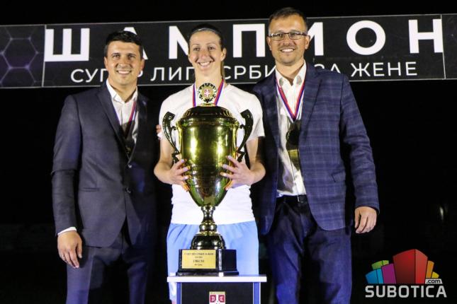 Fudbal (Ž): Spartak pobedom i proslavom šampionske titule okončao prvenstvo