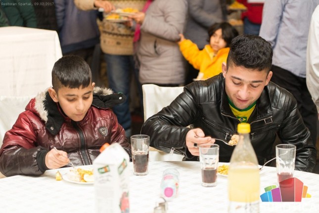 Subotičani i migranti za istom trpezom